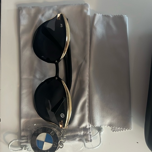 Mercedes Benz & bmw - Picture 9 of 10